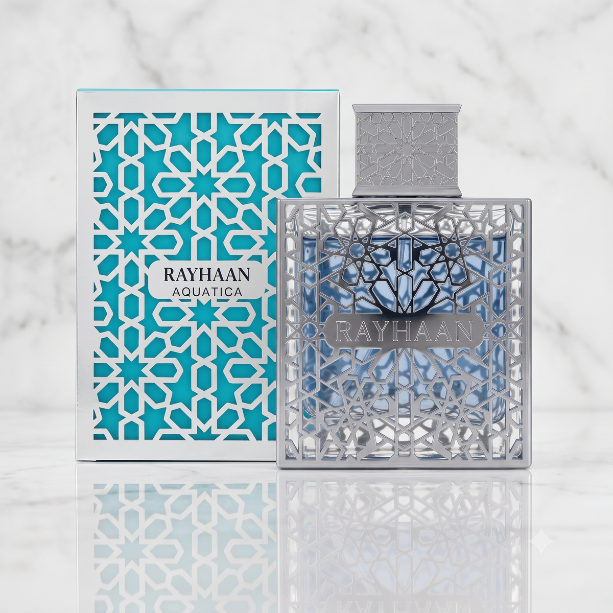 Bouteille en verre du parfum Aquatica de Rayhaan, essence marine de luxe.